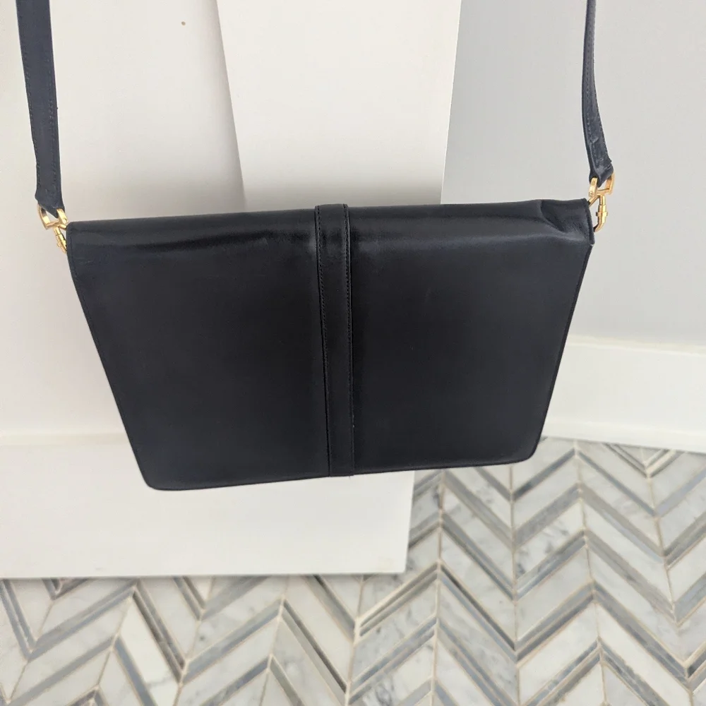 Salvatore Ferragamo classic ferragamo